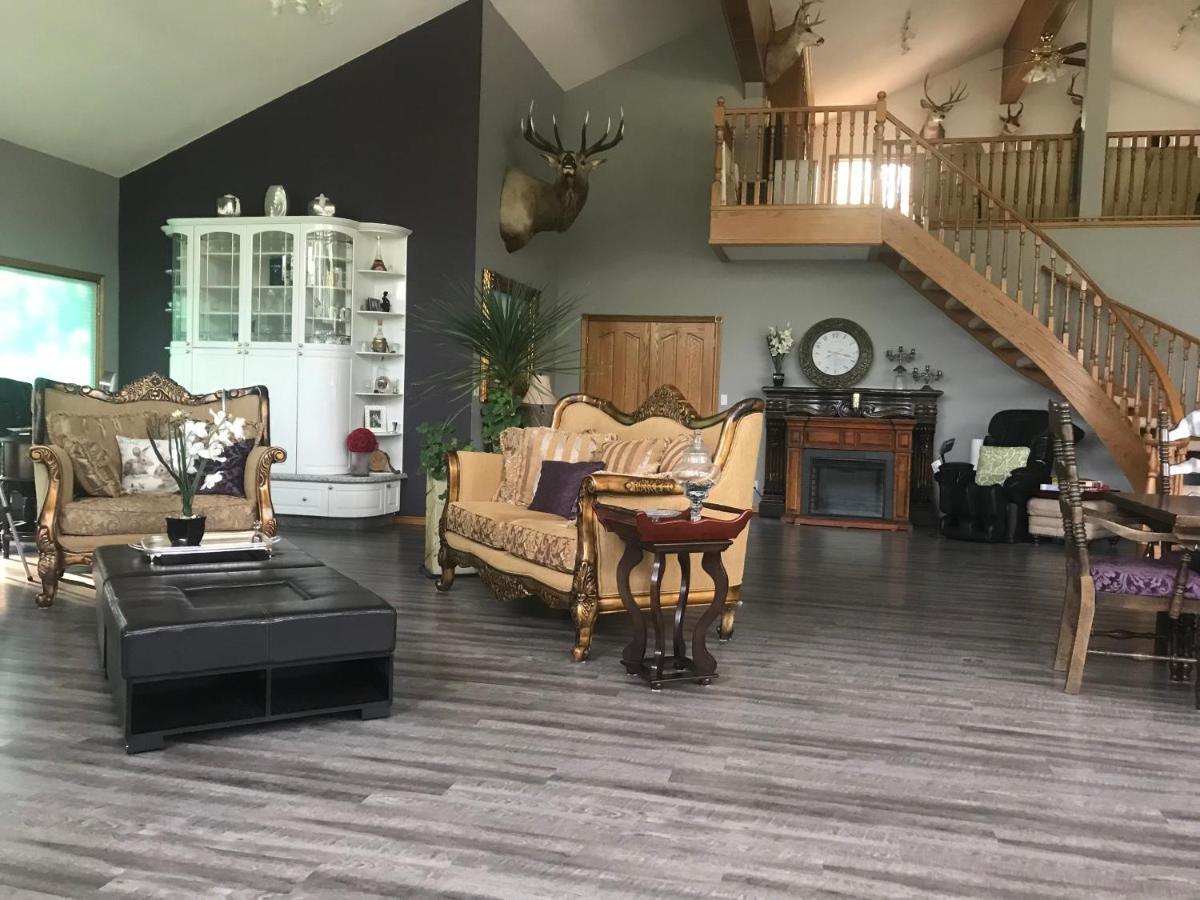 Rolling Hills Country Resort Bed And Breakfast Three Hills Exterior foto